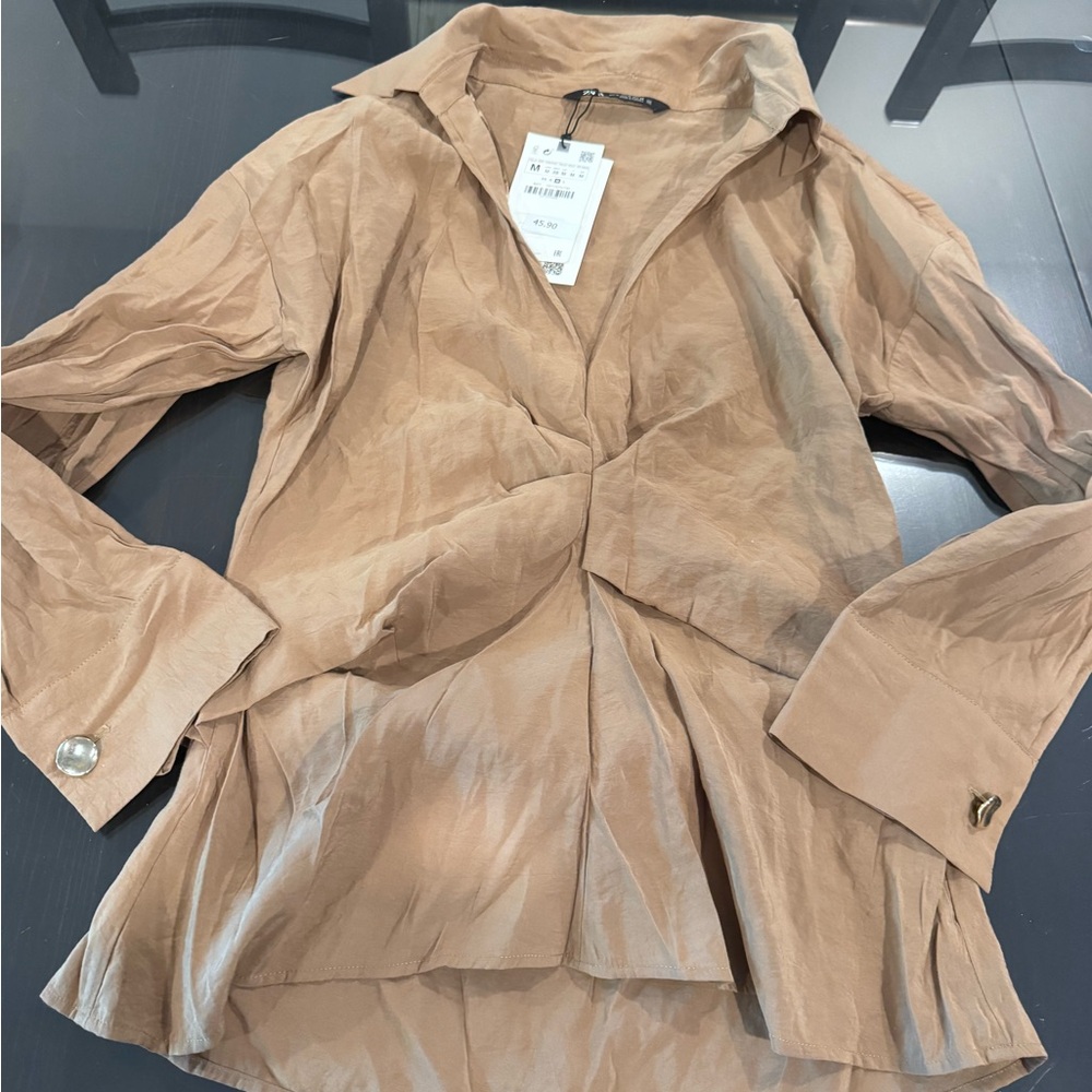 Zara nwtLight Tan Button-Front Blouse